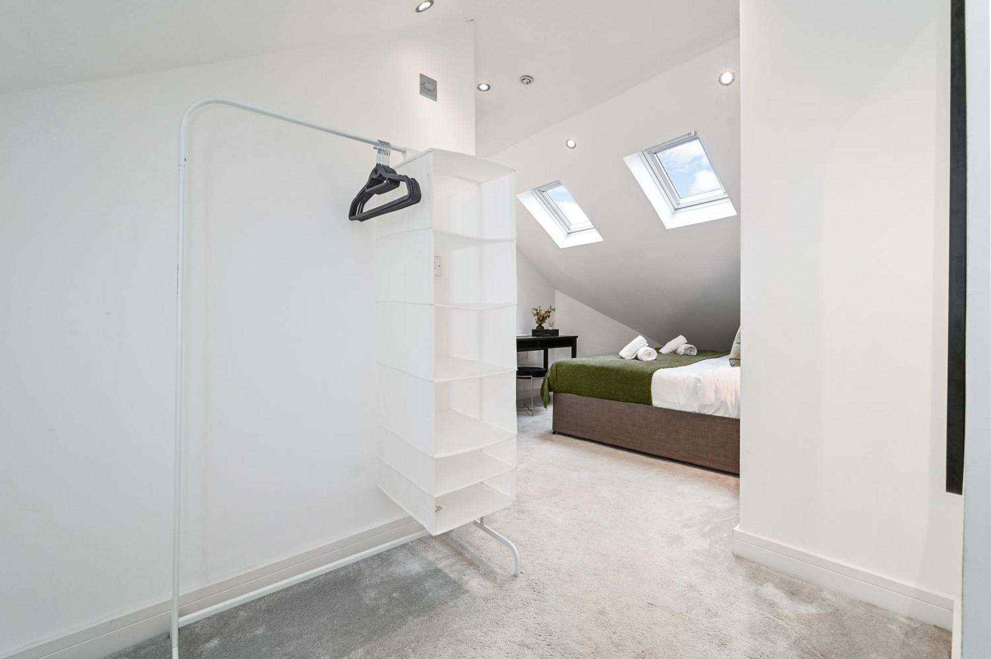 Family 1 Bed Apt Near Cardiff City Centre, Free Parking, Quiet, Secure Neighbourhood Exterior photo